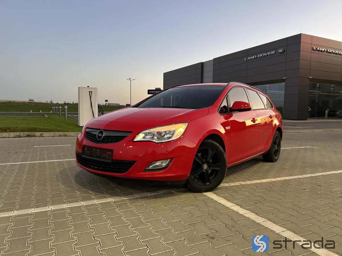 Opel Astra 2011