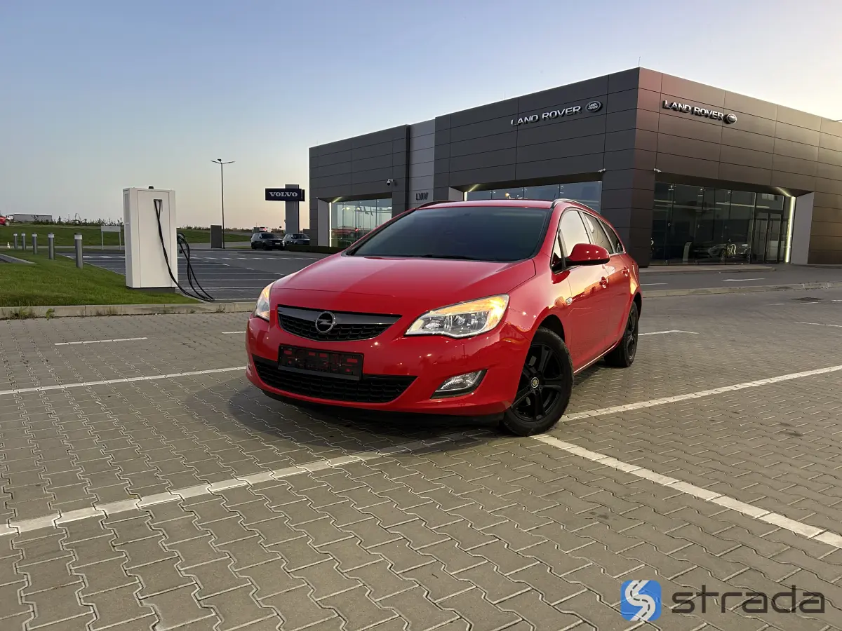 Opel Astra 2011