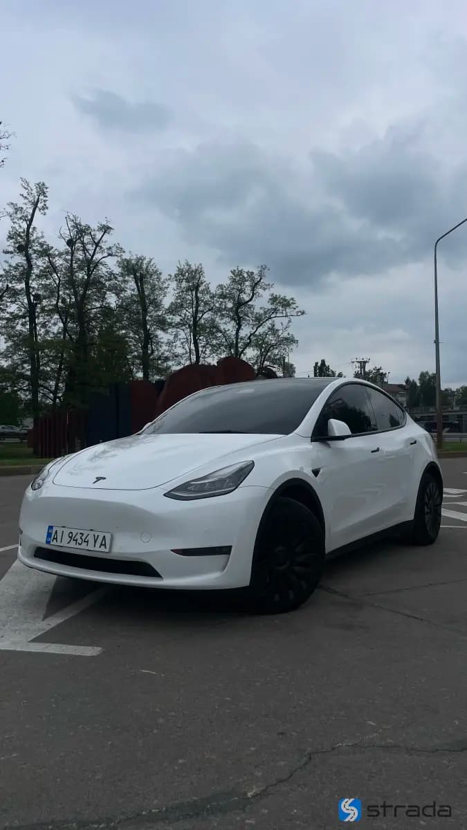 Tesla Model Y 2021